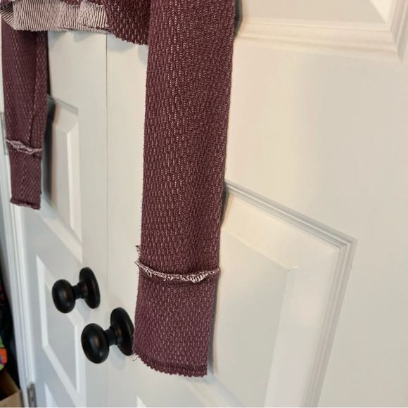 OUT FROM UNDER Camino Thermal Cropped Cutoff Turtleneck Shirt Top Size Medium - Picture 4 of 8